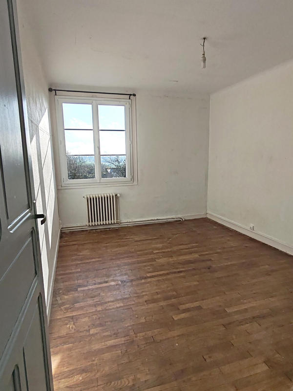 Maison - 134 m² - 8 pièces