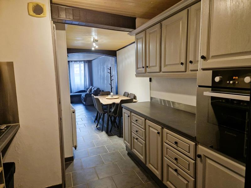 Appartement - 85 m² - 5 pièces