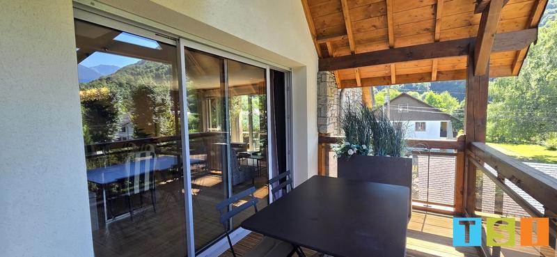 Appartement - 107 m² - 5 pièces