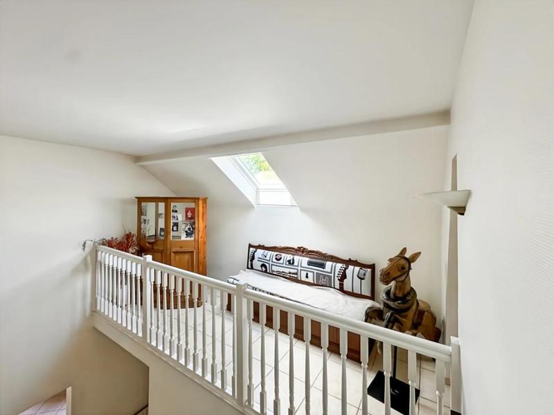 Maison - 213 m² - 6 pièces