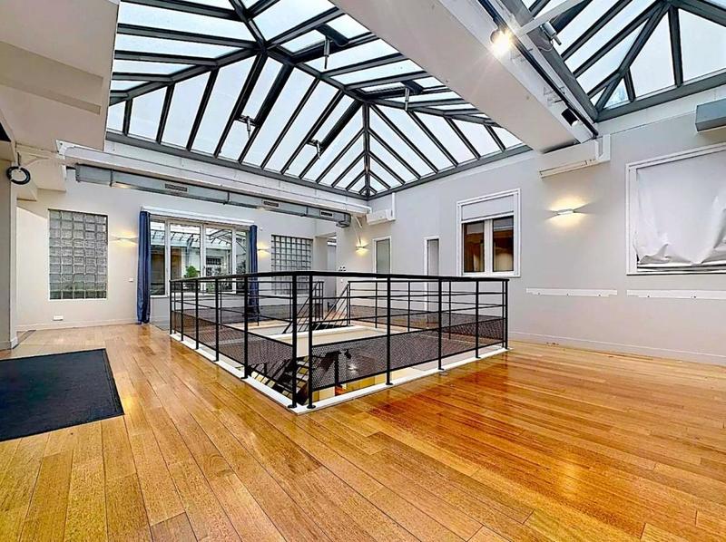 Duplex - 345 m² - 8 pièces