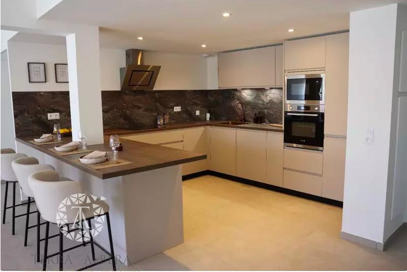 Appartement - 87 m² - 3 pièces