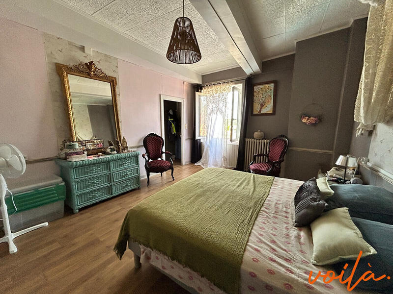 Maison - 410 m² - 9 pièces