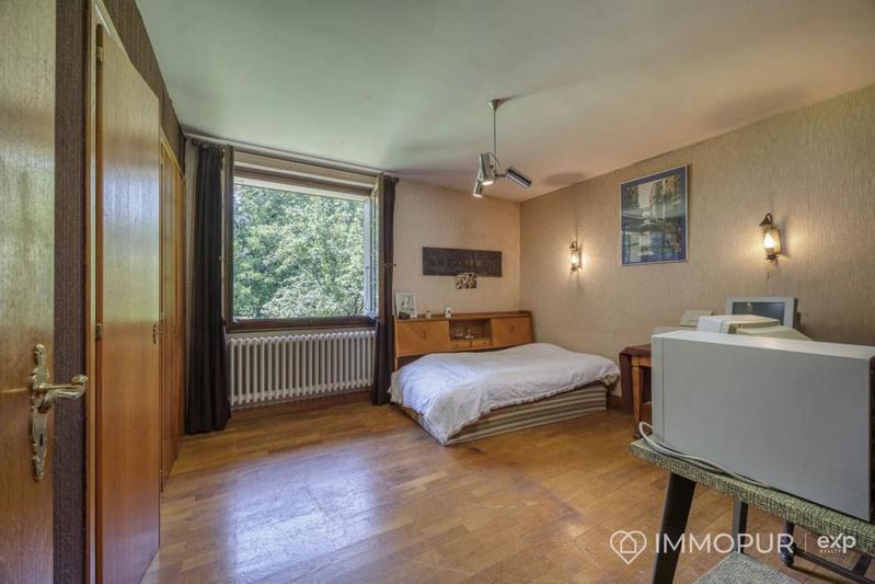 Propriété - 200 m² - 12 pièces