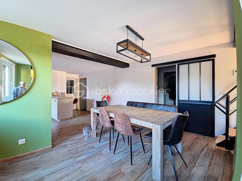 Maison - 104 m² - 5 pièces