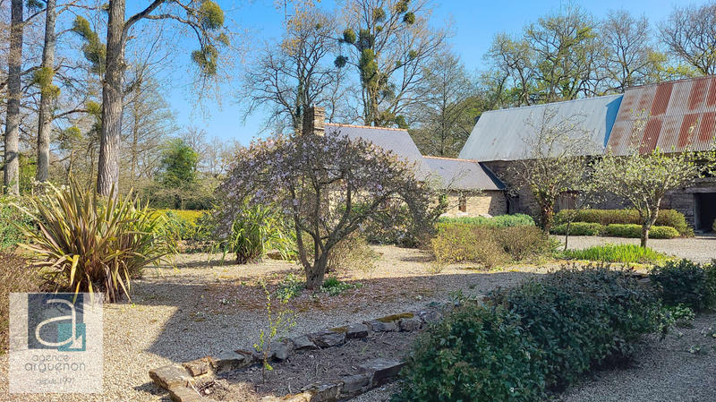 Maison - 342 m² - 7 pièces