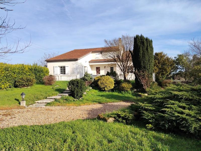 Maison - 260 m² - 10 pièces