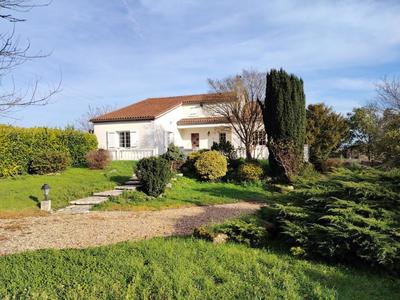 Maison - 260 m² - 10 pièces