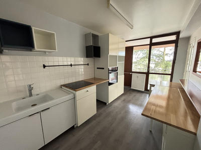 Appartement - 75 m² - 3 pièces