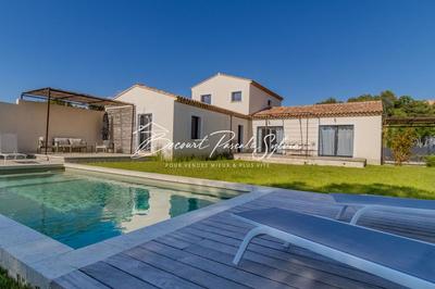 Maison - 180 m² - 7 pièces