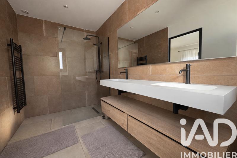 Maison - 280 m² - 7 pièces