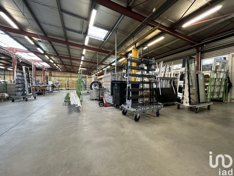 Local commercial - 2 500 m²