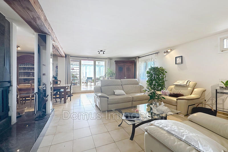 Appartement - 93 m² - 3 pièces