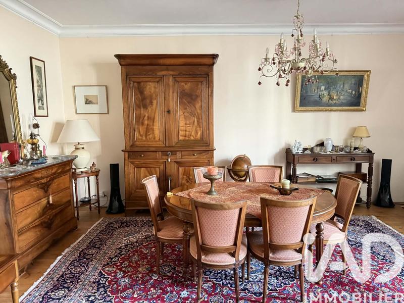 Maison de ville - 228 m² - 8 pièces