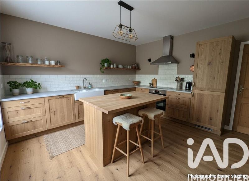 Maison - 110 m² - 6 pièces