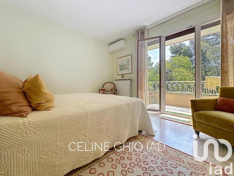 Appartement - 93 m² - 3 pièces