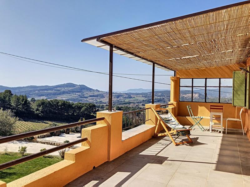 Maison - 400 m² - 12 pièces