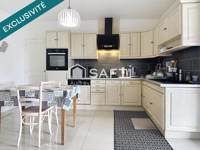 Maison - 97 m² - 5 pièces