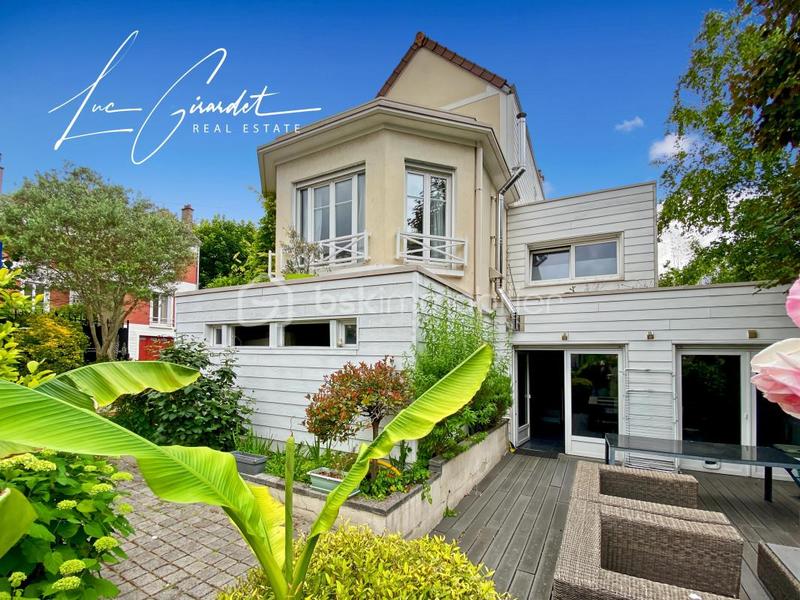 Maison traditionnelle - 170 m² - 6 pièces