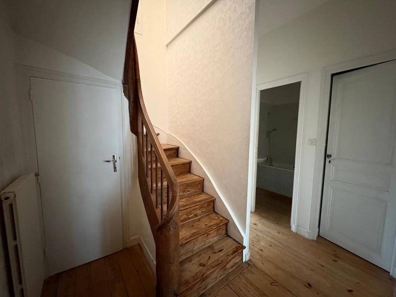 Maison - 98 m² - 4 pièces