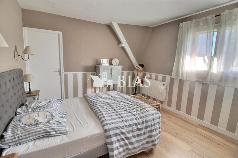 Maison - 151 m² - 6 pièces