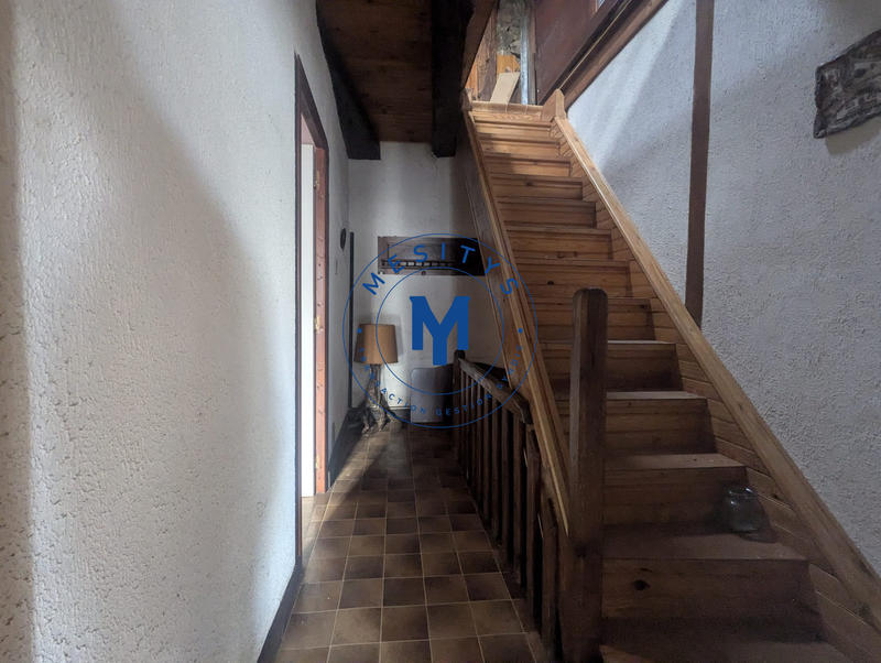 Maison ancienne - 210 m² - 6 pièces