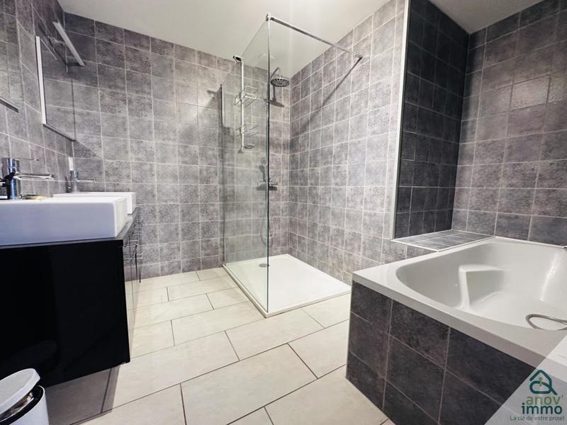 Maison - 172 m² - 8 pièces