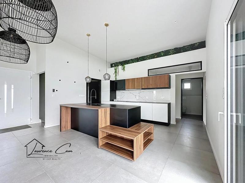 Maison - 129 m² - 1 pièce