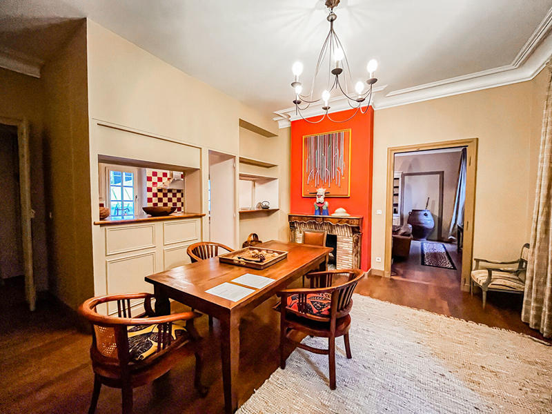 Hôtel particulier - 967 m² - 30 pièces