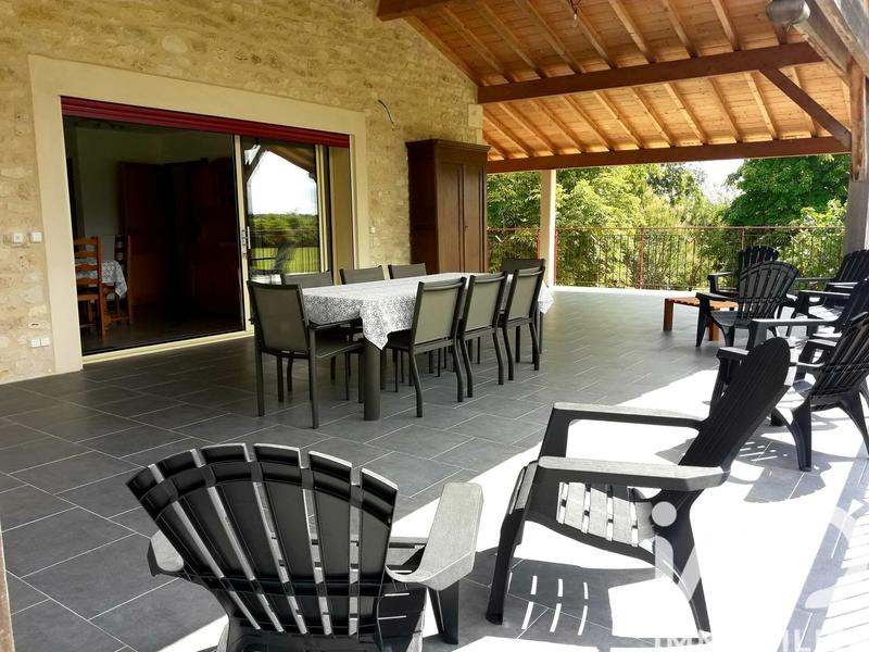 Maison - 499 m² - 16 pièces