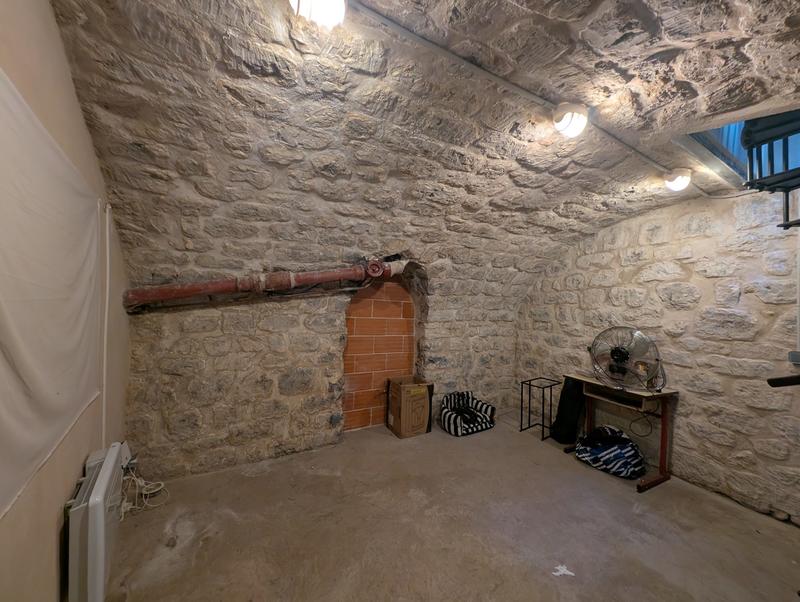 Fonds de commerce - Magasins - 61 m²