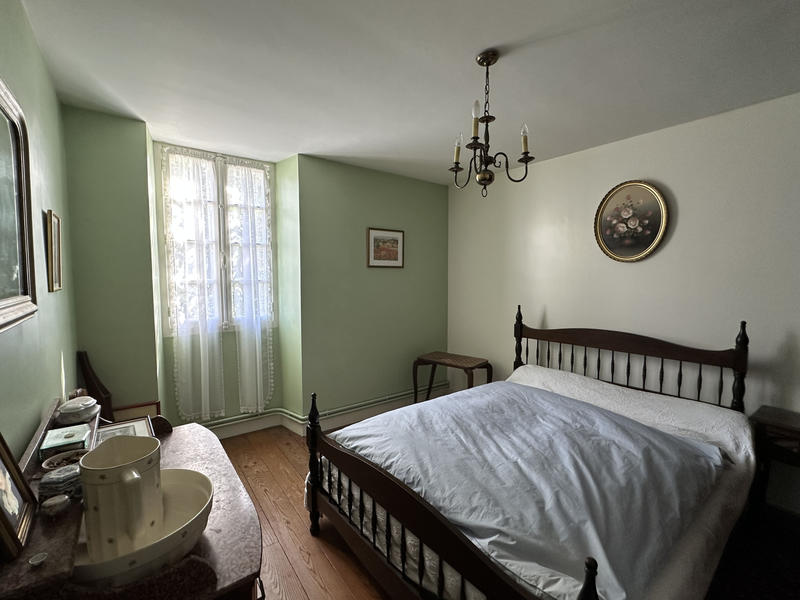 Maison de village - 150 m² - 7 pièces