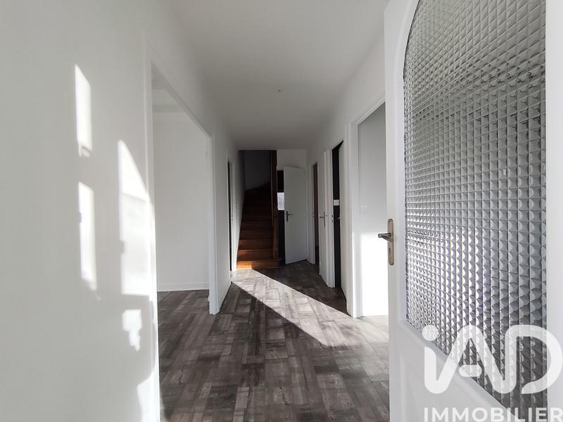 Maison - 99 m² - 5 pièces