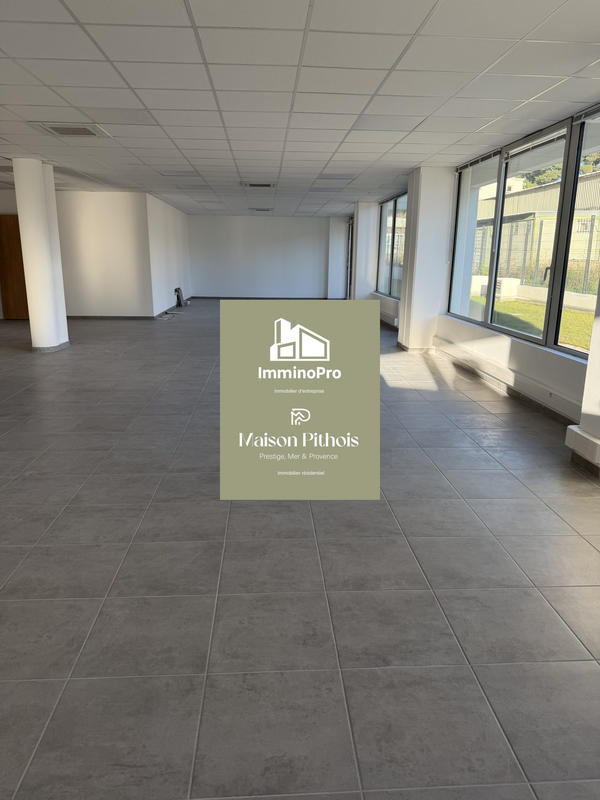 Bureau - 163 m²