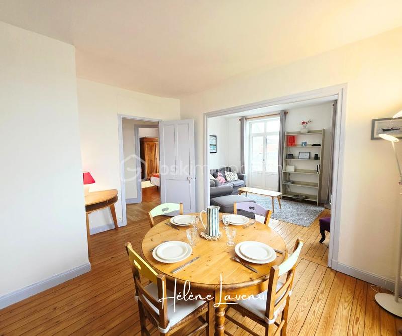 Appartement - 93 m² - 5 pièces