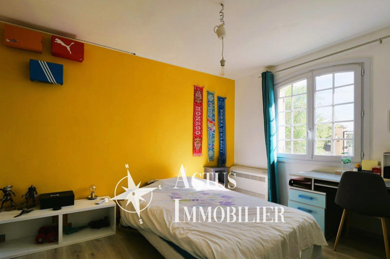 Maison - 227 m² - 10 pièces