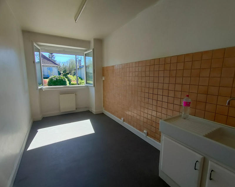 Maison - 177 m² - 12 pièces