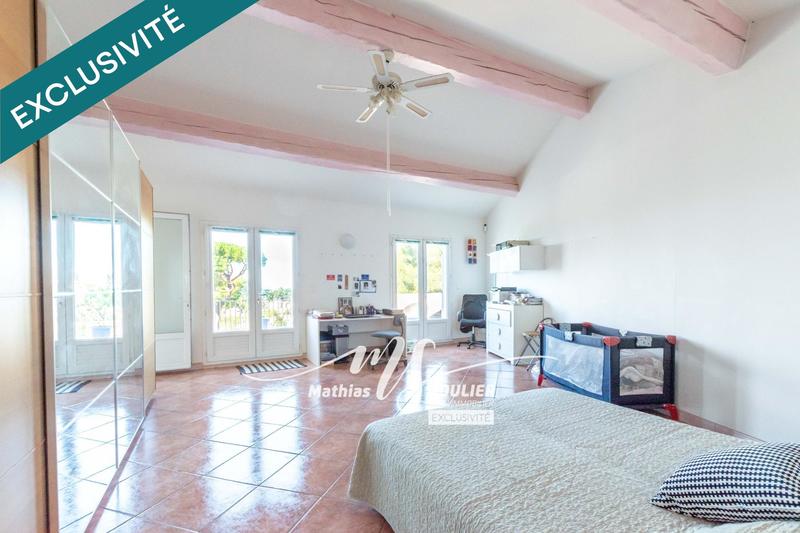 Maison - 215 m² - 7 pièces