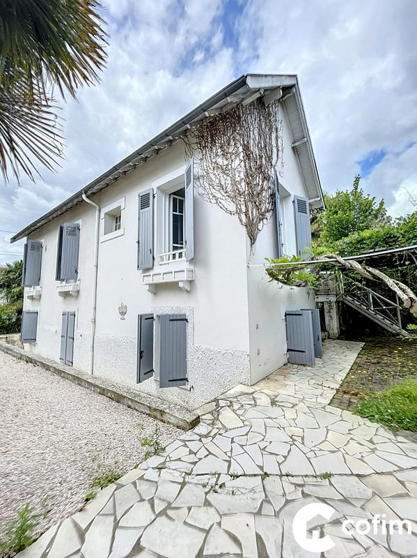 Maison - 138 m² - 5 pièces