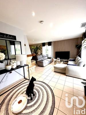 Maison - 111 m² - 6 pièces