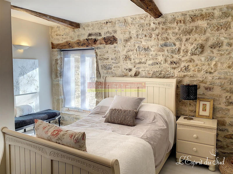 Maison traditionnelle - 216 m² - 8 pièces