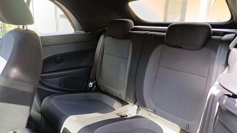 Volkswagen Coccinelle II 2.0 Tdi 110 Cabriolet