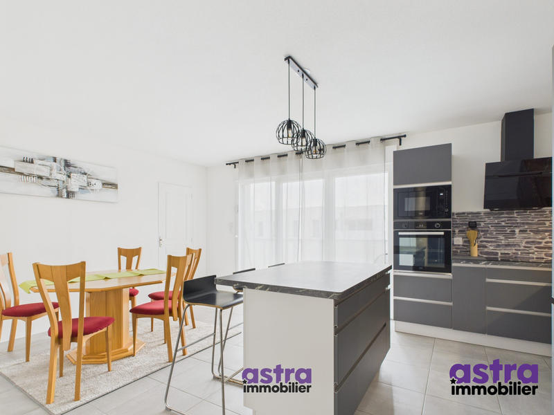 Appartement - 88 m² - 5 pièces