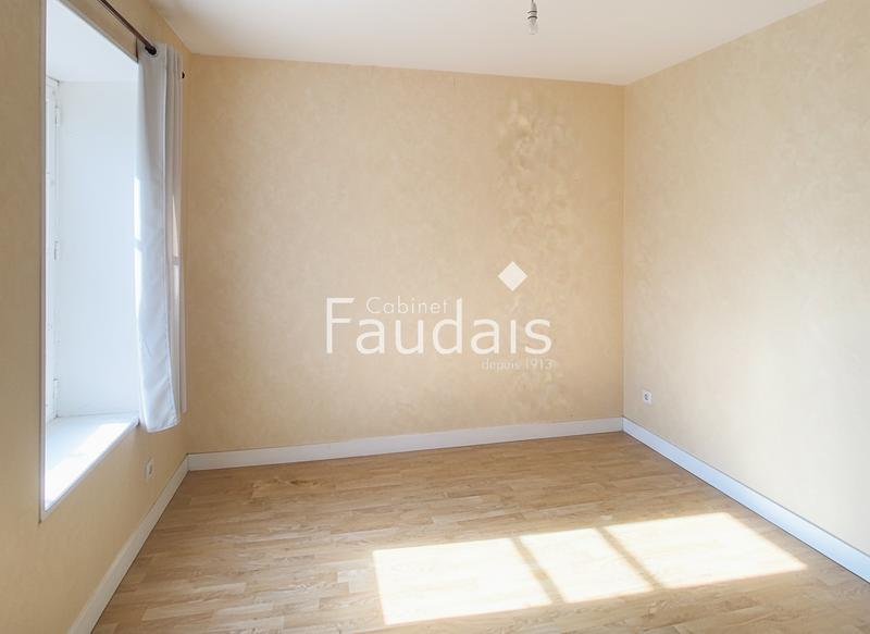 Appartement - 163 m² - 12 pièces