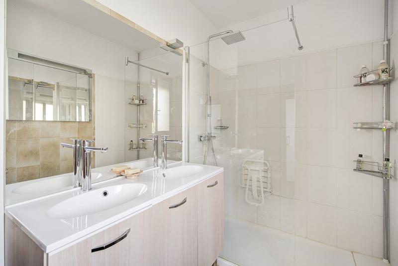 Villa - 210 m² - 10 pièces