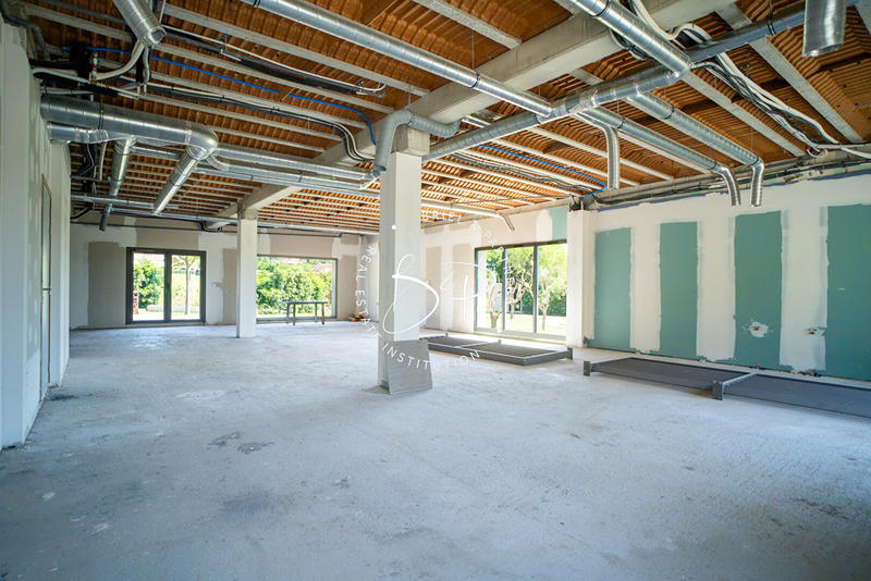 Local commercial - 152 m²