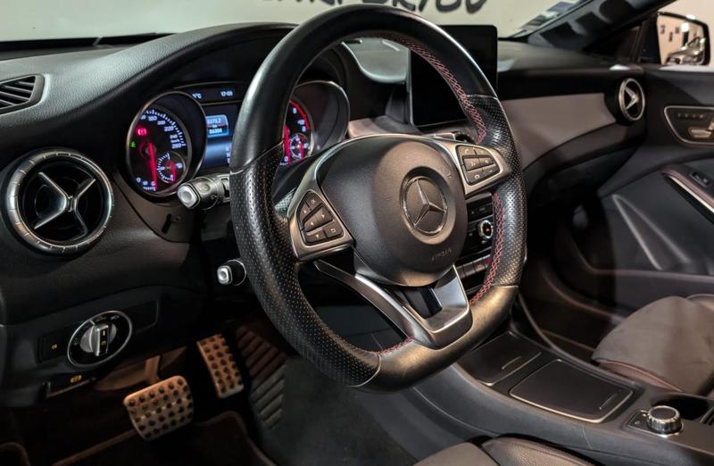 Mercedes Cla Shooting Break 220d 177ch Fascination Toit Ouvrant | Camera de Recul I Memoire des Sieges