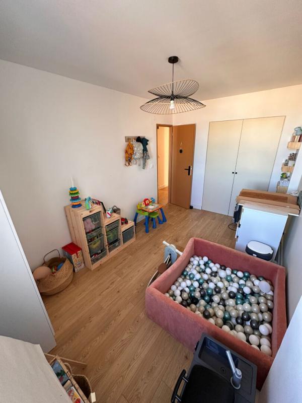 Appartement - 85 m² - 4 pièces