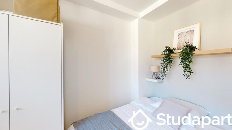 Chambre - 12 m² - 1 pièce