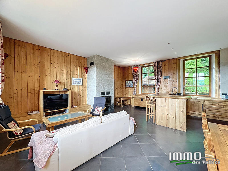 Maison - 408 m² - 10 pièces